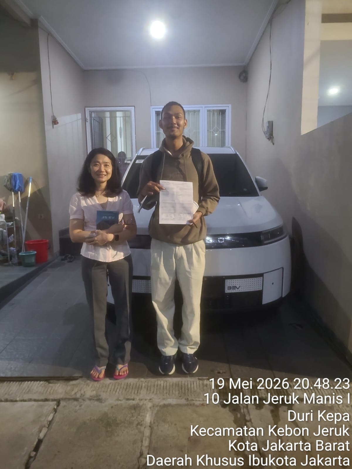 Serah terima unit JAECOO kepada Ibu Eti di Gading Serpong, Tangerang